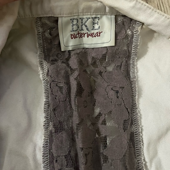 Vest - Picture 3 of 4